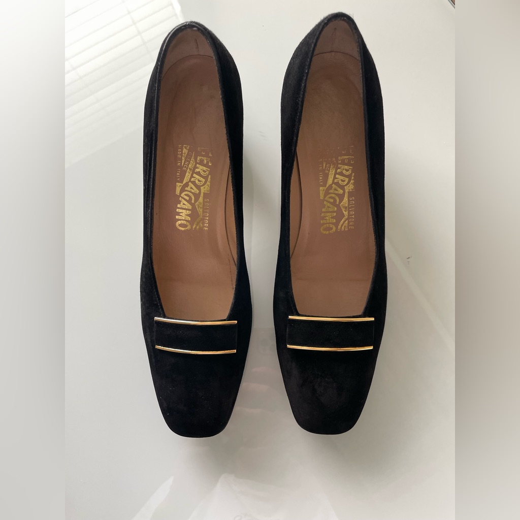 Vintage Vtg Salvatore Ferragamo Suede Heels Shoes Size 8